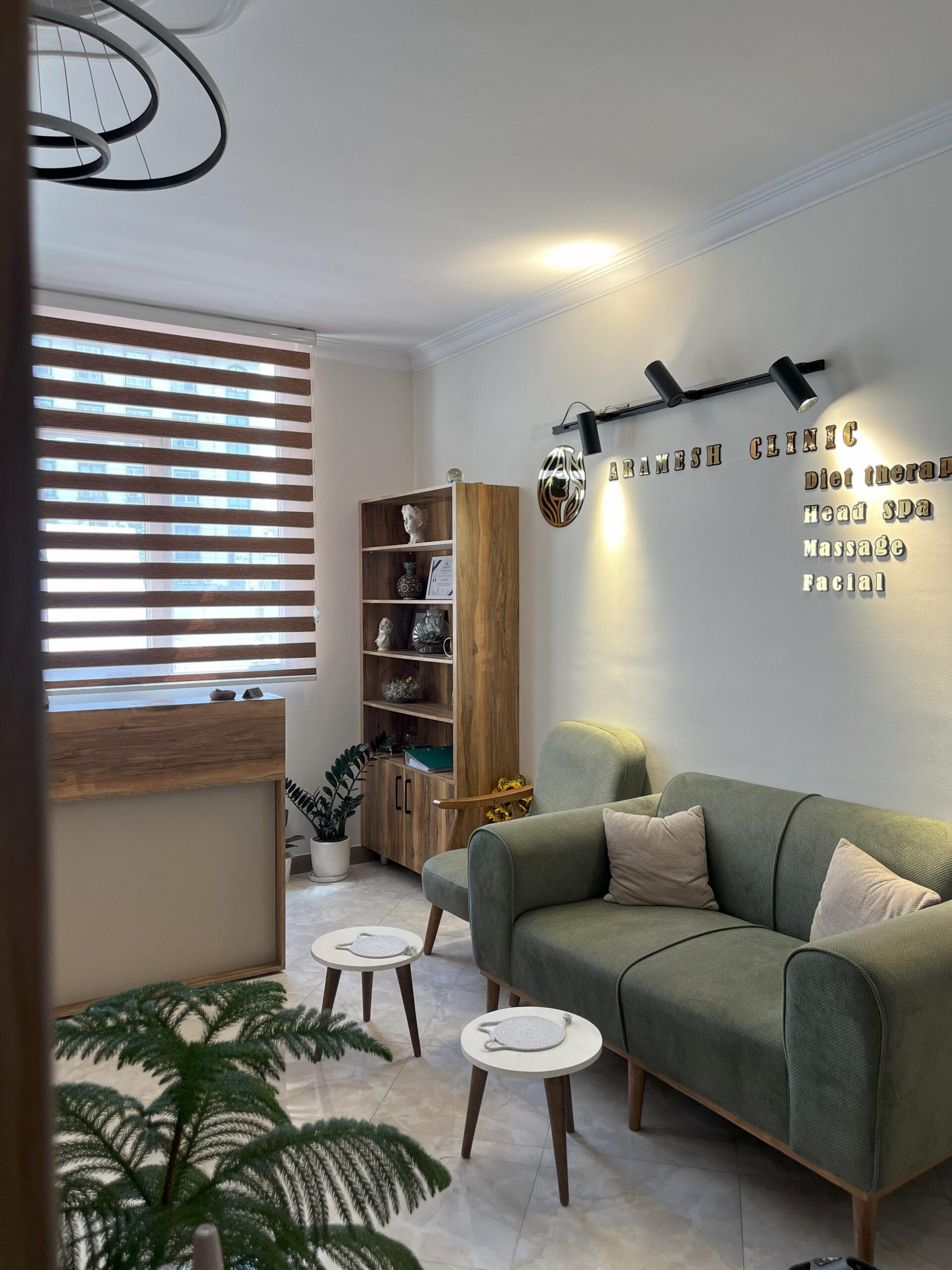 clinic aramesh room